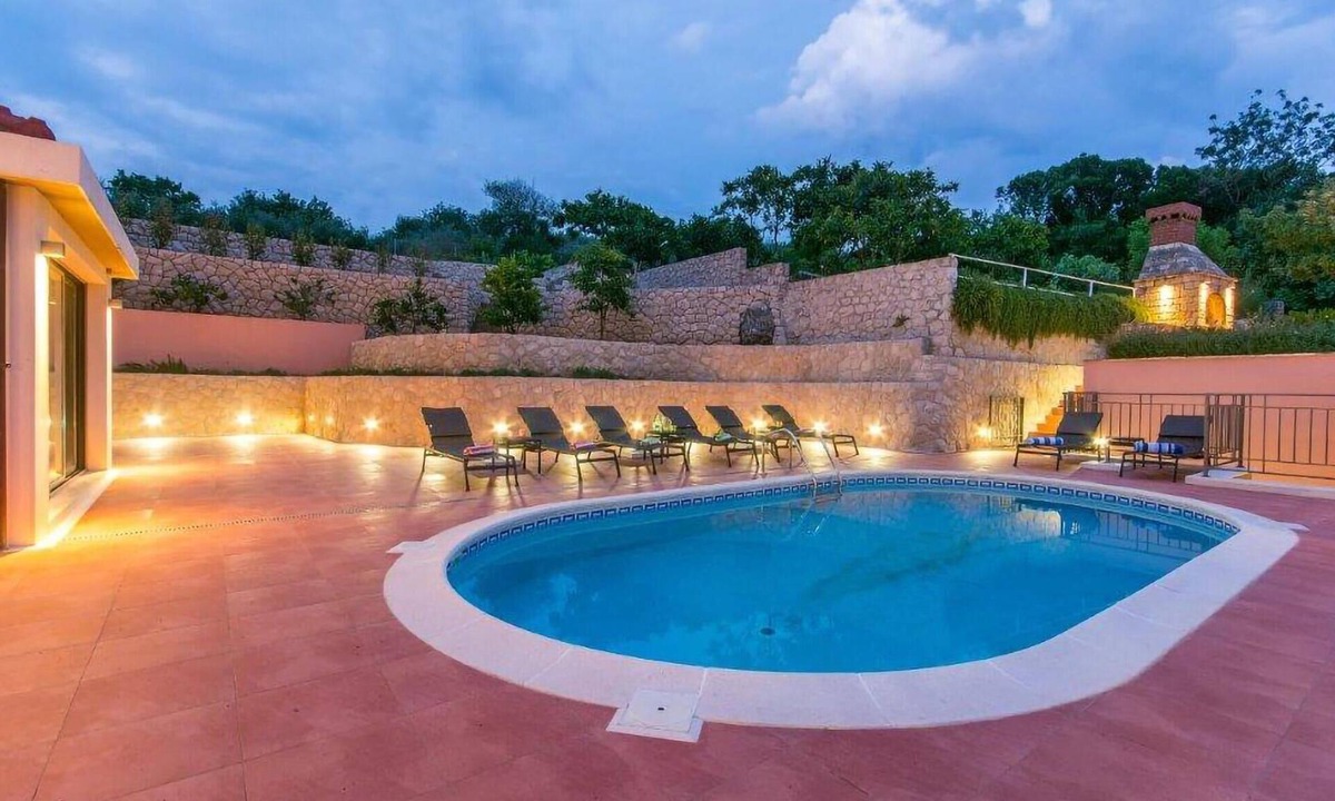 Molunat Apartment | 1 bedroom lovely apartment in Molunat
