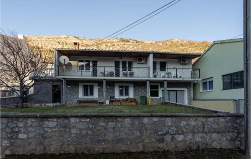 Veljun Primorski Apartment | 2 Bedroom Beach Front Apartment In Senj