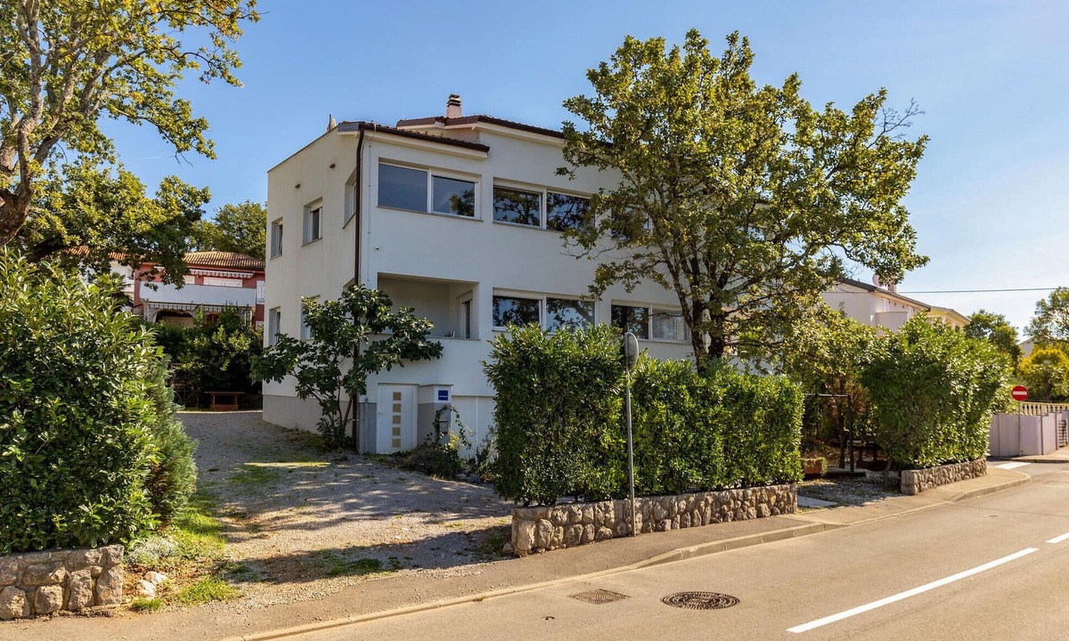 Njivice Apartment | 2 bedroom stunning apartment in Njivice