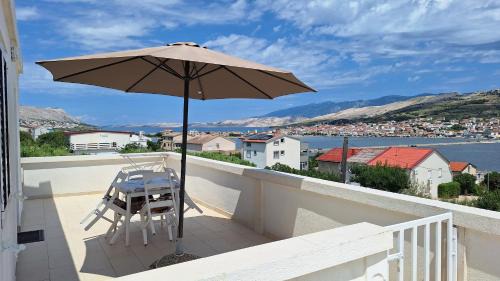 Pag Apartment | 4 Adriatic Apartment Pag