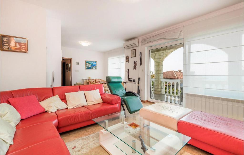 Sarsoni Apartment | 4 Bedroom Nice Apartment In Rijeka