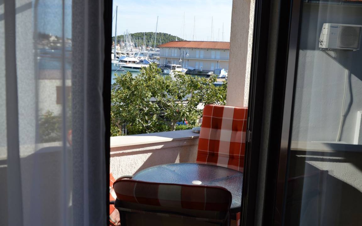 Rogoznica Apartment | 50 m² Apartment ∙ 1 bedroom ∙ 4 guests