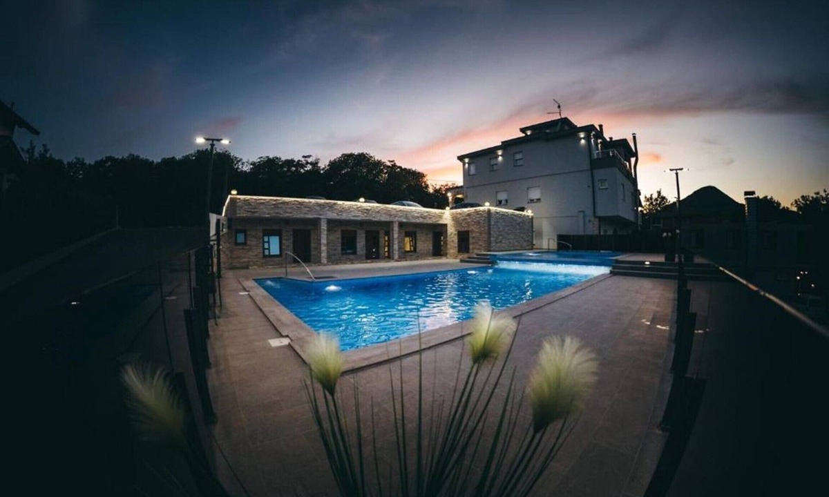 Trn House | Adria Centar Koćuša - Triple Room with Balcony and Pool View 11