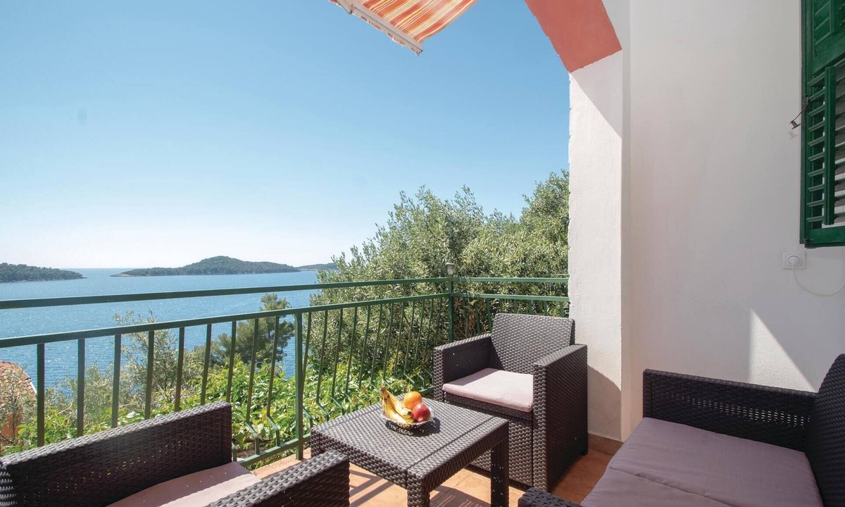 Prizba Apartment | Amazing apartment in Blato