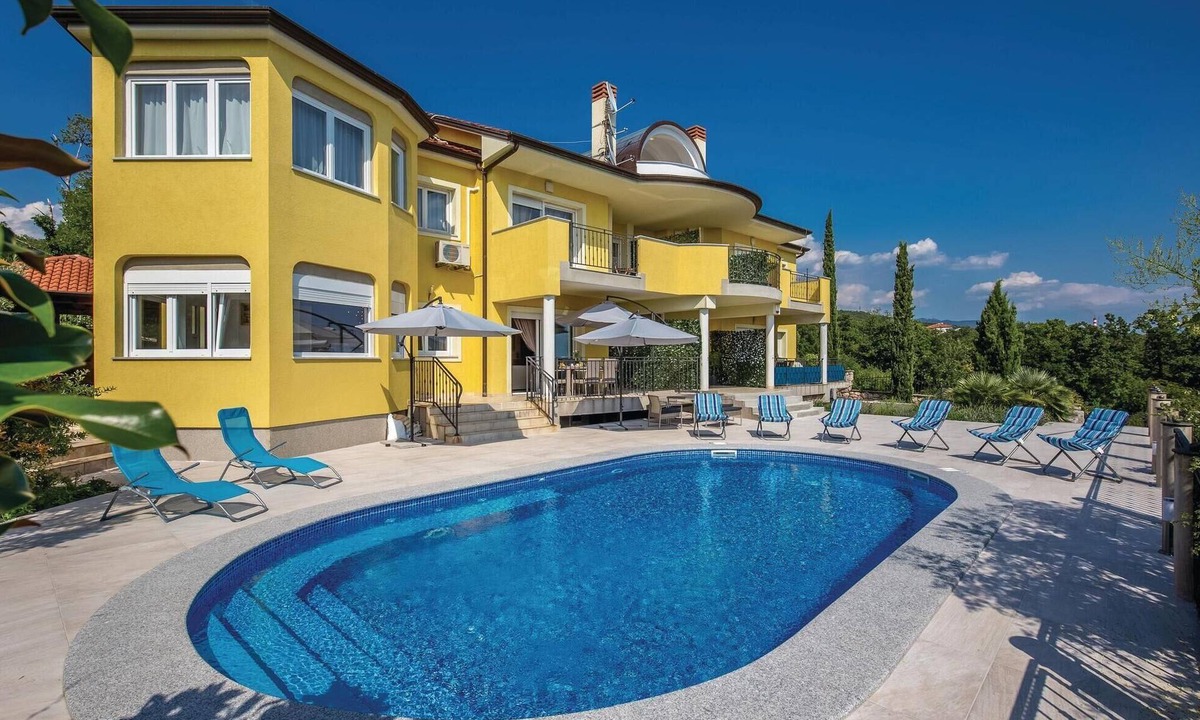 Kostrena House | Amazing home in Kostrena