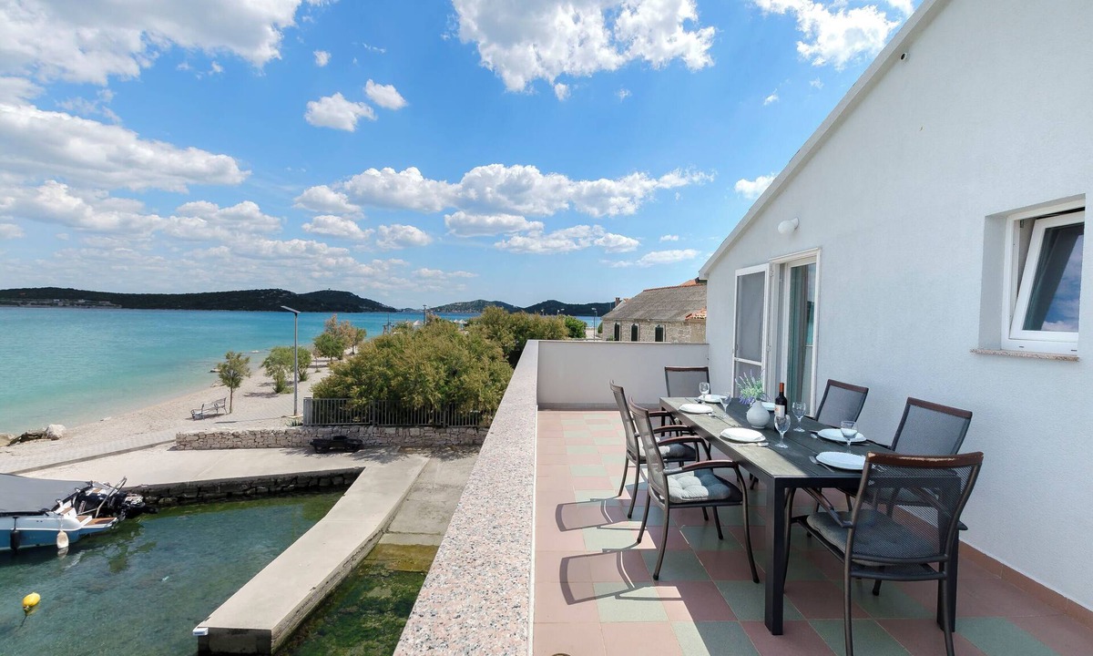 Betina Apartment | Apartment Denko by the sea (109701-A1) - Betina