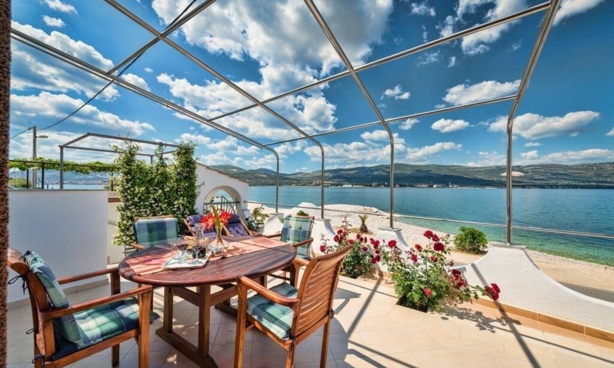 Arbanija Apartment | Apartment in Arbanija with Seaview, Terrace, Air condition, WIFI (5138-2)