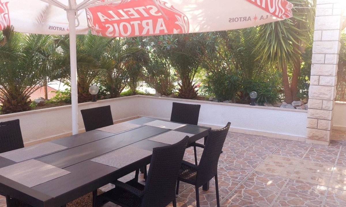 Omis Apartment | Apartment in Duće with Terrace, Air condition, WIFI, Washing machine (122-1)
