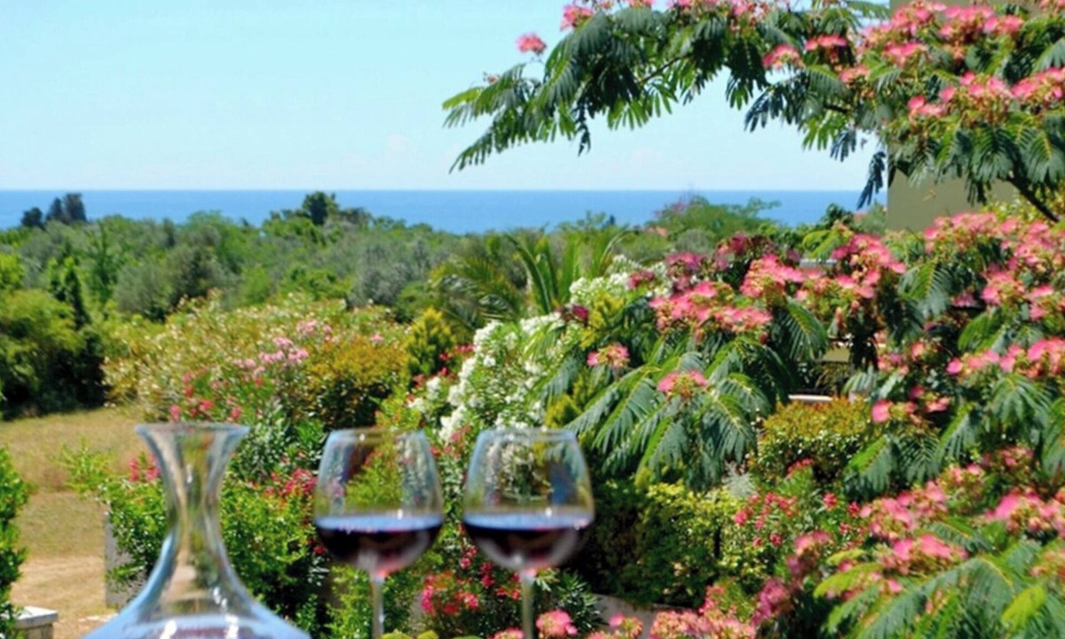 Zambratija Apartment | Apartment in Zambrattia, with balcony overlooking the sea, garden, parking space