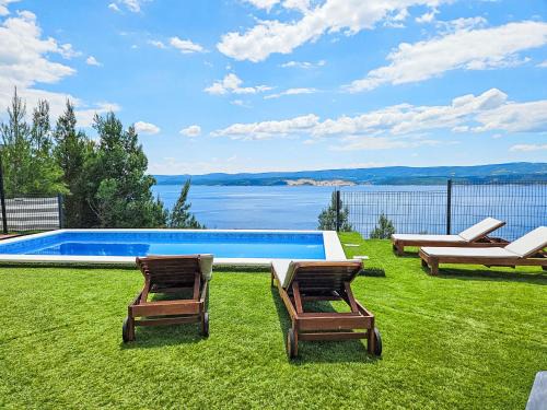 Celina Apartment | Apartment Luxury Mir by Interhome