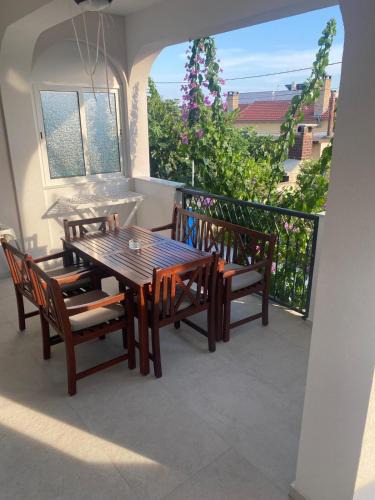 Privlaka Apartment | Apartment Nora near the beach - by TA Leut Agency