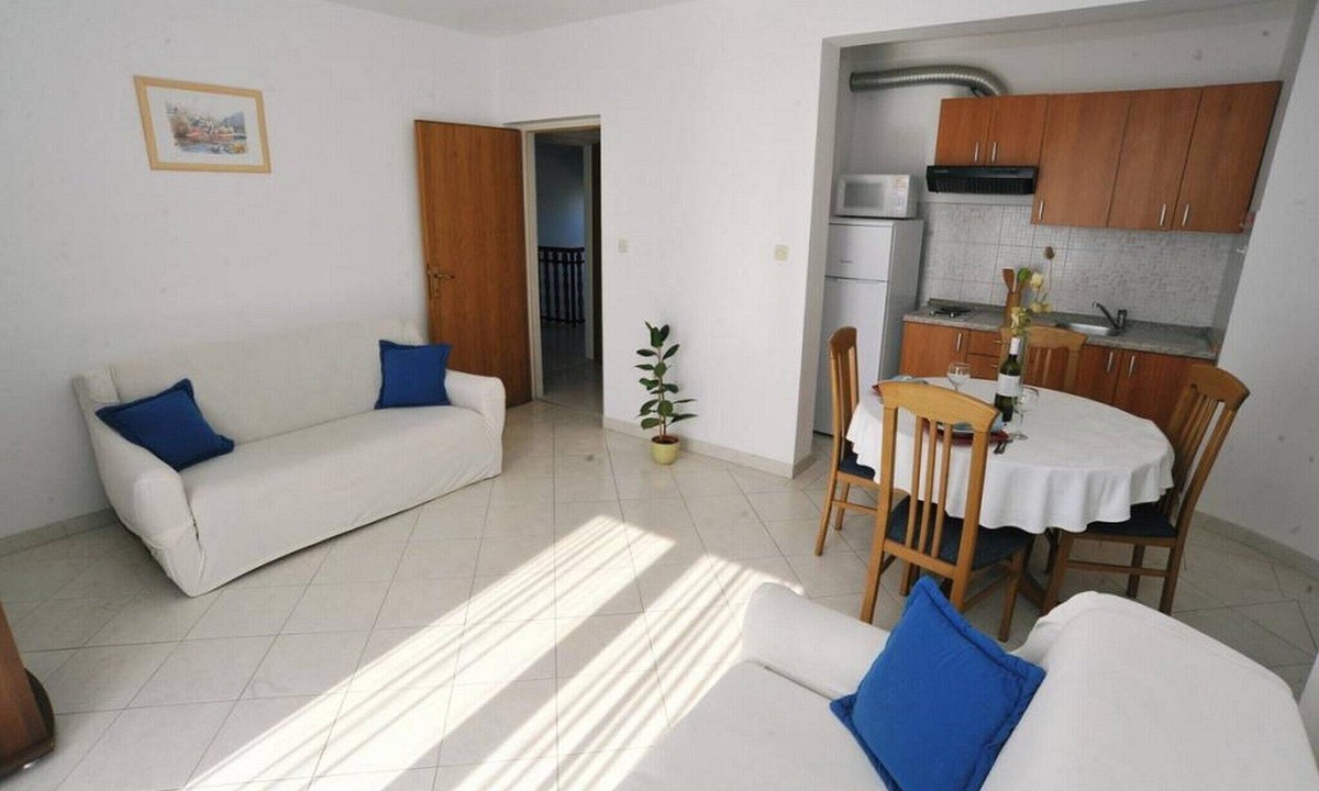 Nin Apartment | Apartments Anamarija - One Bedroom Apartment with Balcony