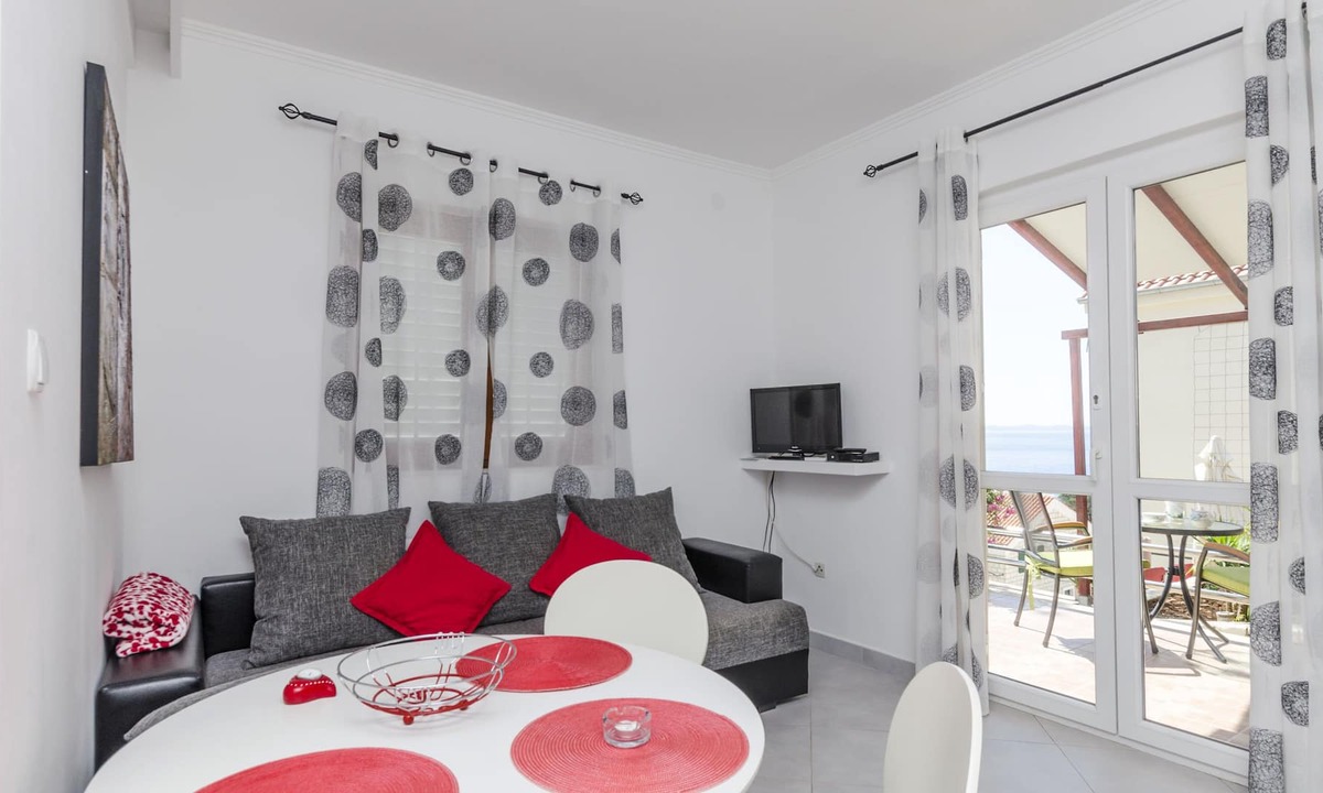 Cove Osibova (Milna) Apartment | Apartments Franćeska (42981-A3) - Milna - island Brac