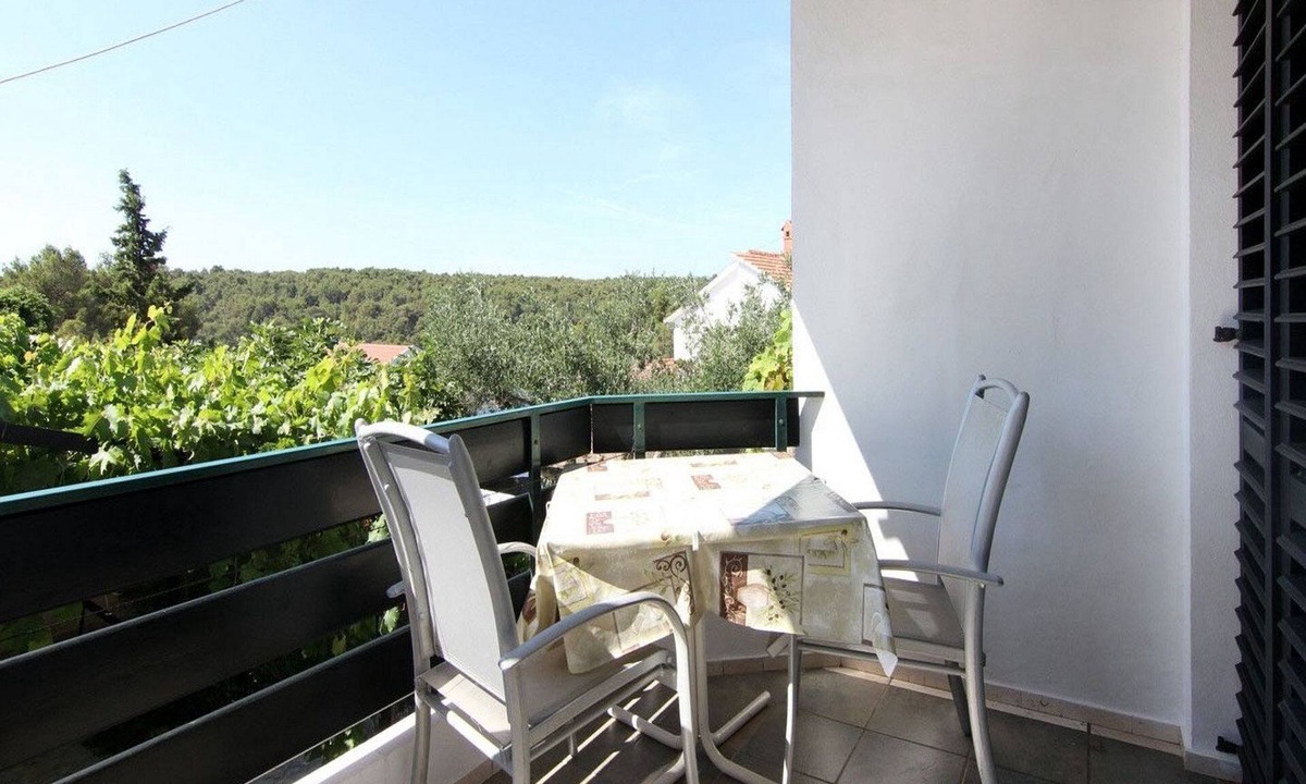 Vrboska Apartment | Apartments Emily (103701-A1) - Vrboska - island Hvar