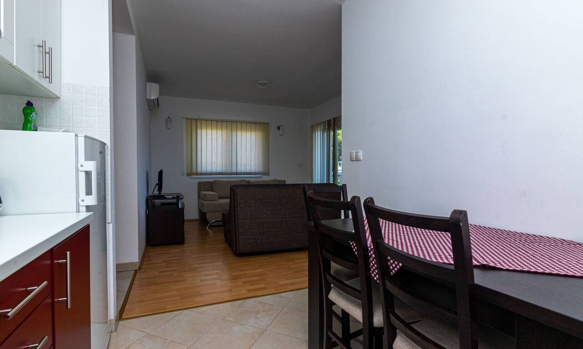 Mastrinka Apartment | Apartments Janja (30131-A6) - Arbanija (Ciovo)
