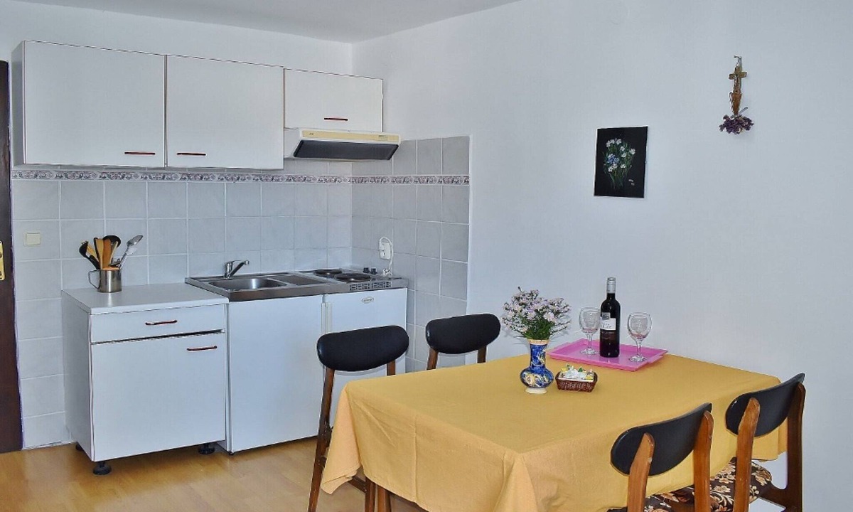 Lopar Apartment | Apartments Jug - Comfort Studio Apartment with Balcony and Sea View