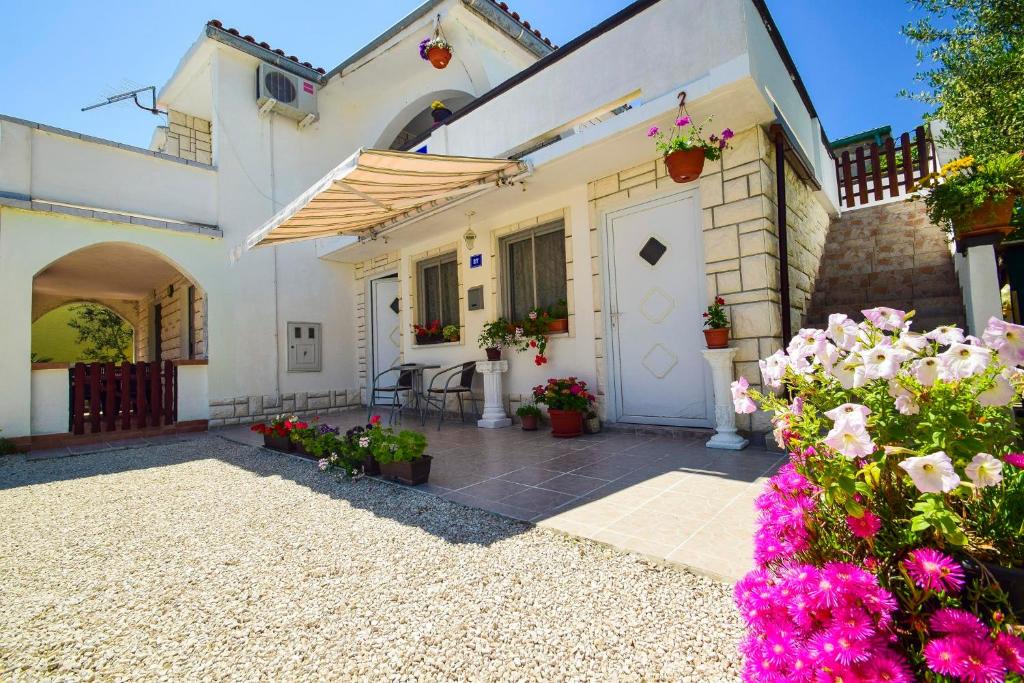 Vir House | Apartments Mira 1296
