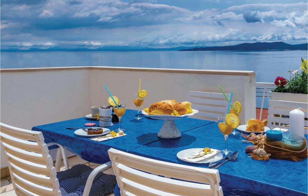 Pisak Apartment | Awesome apartment in Omis w/ WiFi and 2 Bedrooms