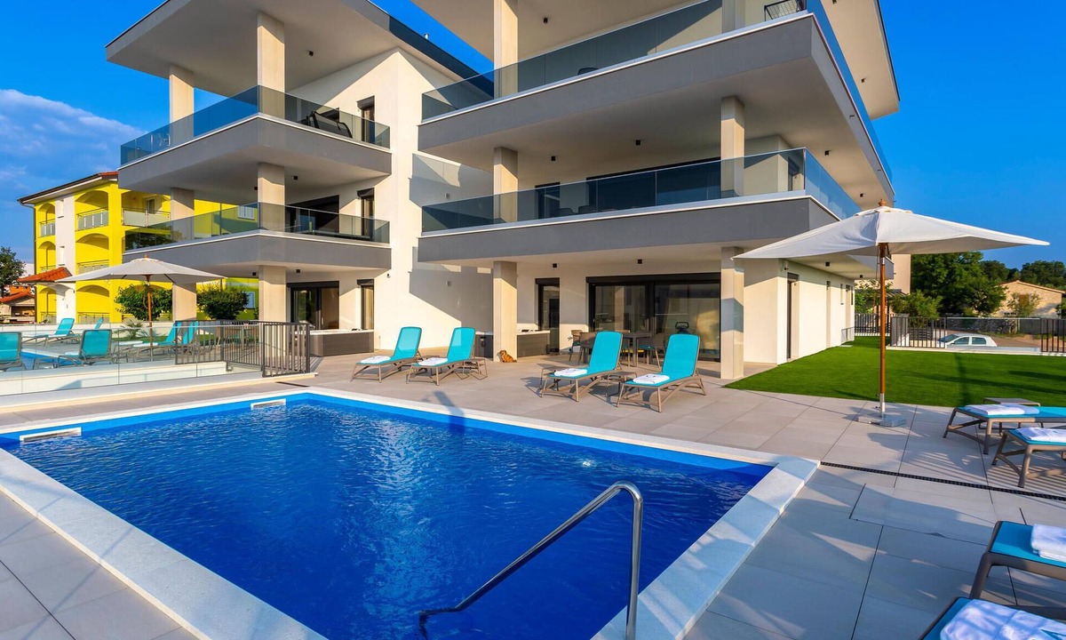 Milcetici Apartment | Beach front apartment in Malinska