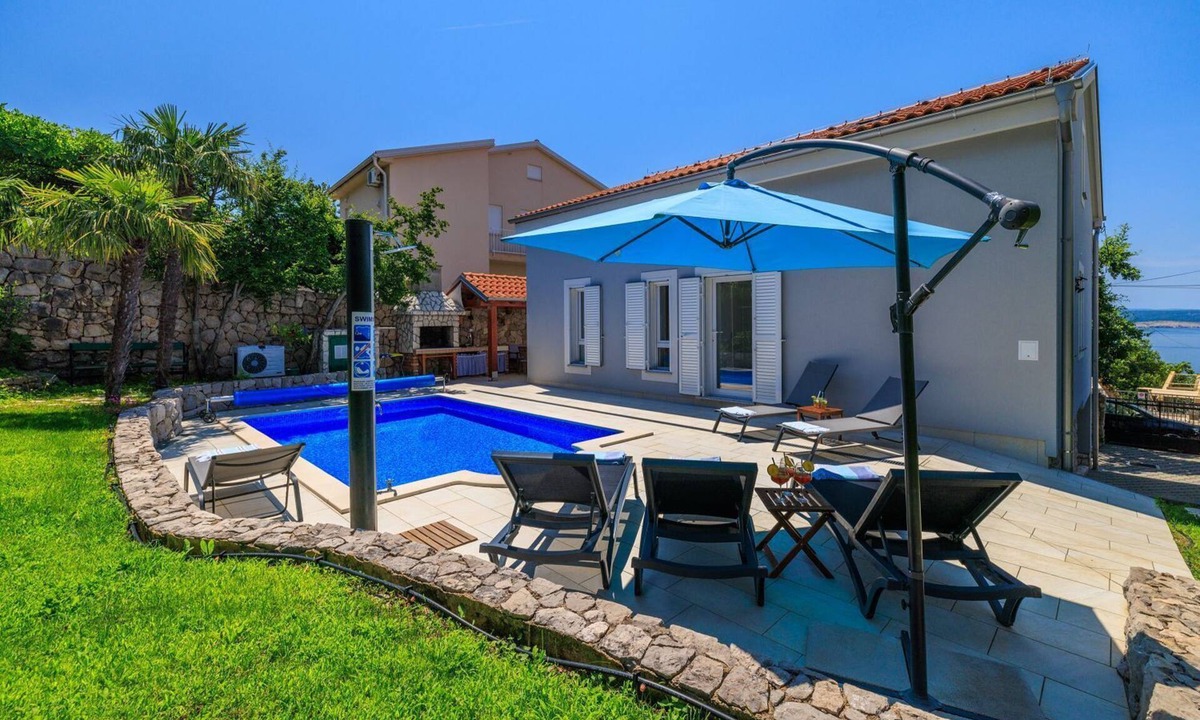 Dramalj House | Beachfront villa with sea views, 2 bikes, heated private pool - just 300 metres to the beach