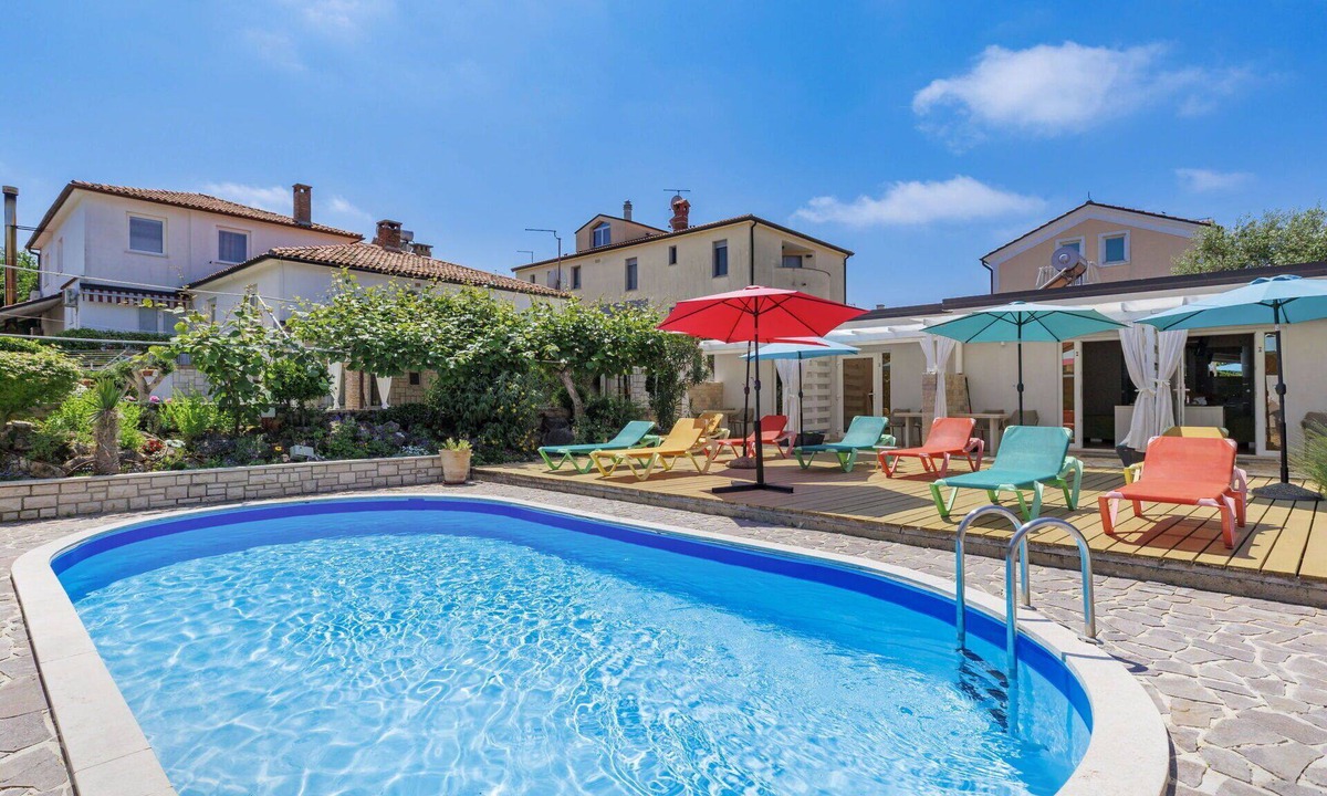 Monterol Apartment | Beautiful apartment for 2 people with pool, WIFI, A/C, TV and terrace