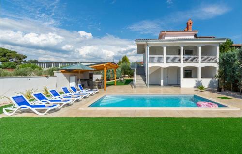 Rosini House | Beautiful Home In Rosini