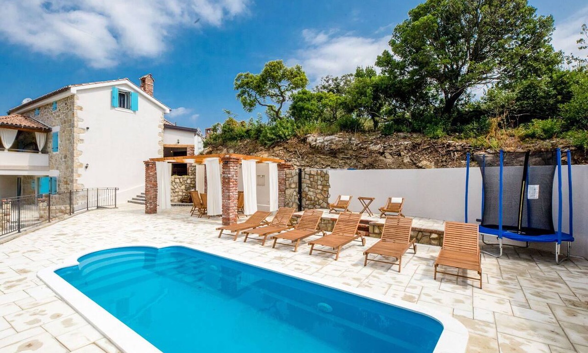 Rab House | Beautiful private villa for 10 people with private pool, WIFI, A/C, TV and terrace