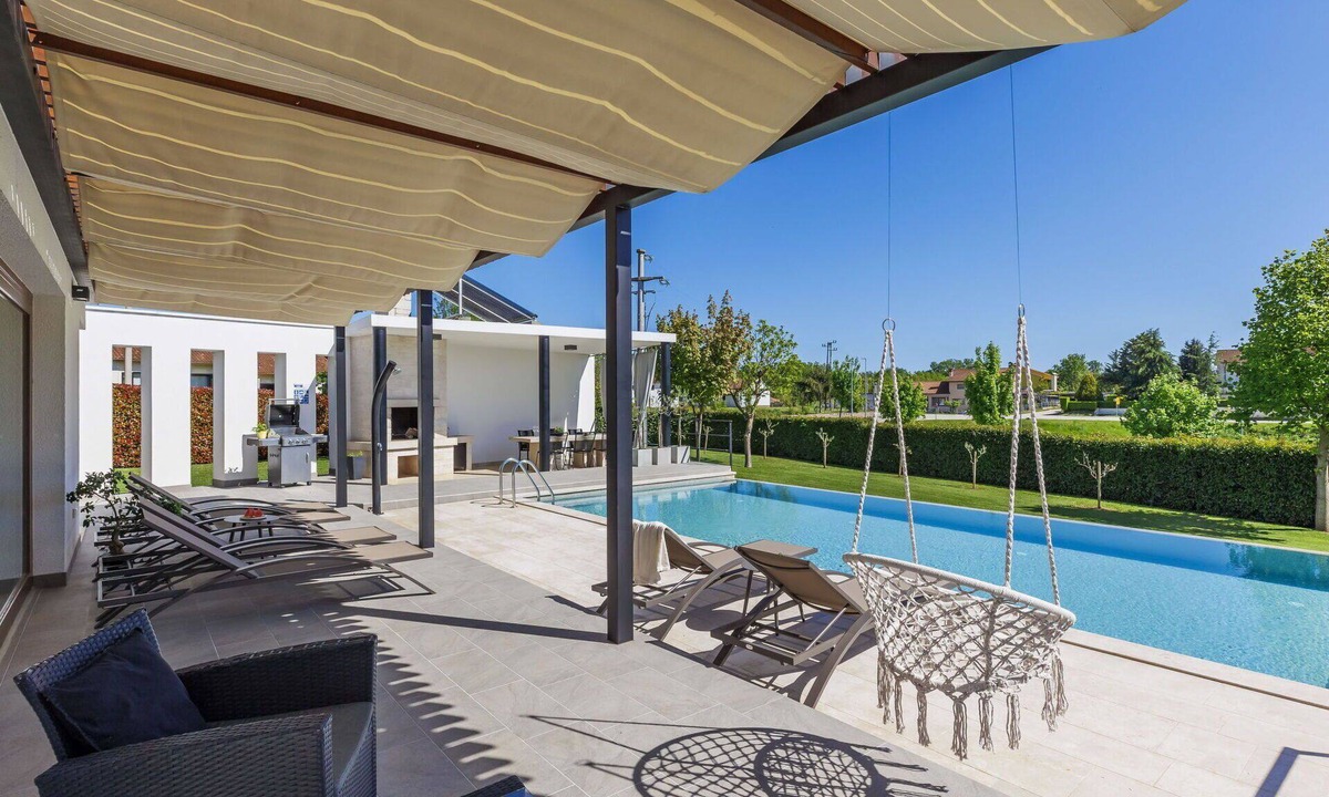 Sveti Petar u Sumi Villa | Beautiful private villa for 6 people with WIFI, private pool, A/C, TV, terrace and pets allowed