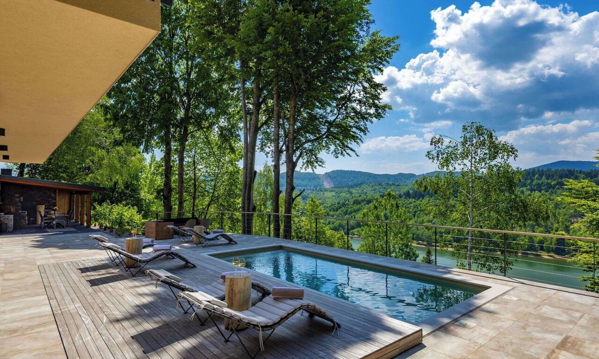 Fuzine Villa | Beautiful private villa for 10 guests with private pool, WIFI, hot tub, TV, patio and pets allowed
