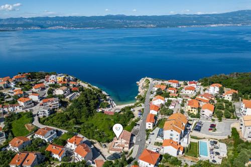 Vrbnik Apartment | Betty Sea View Apartment with Balcony - Happy Rentals