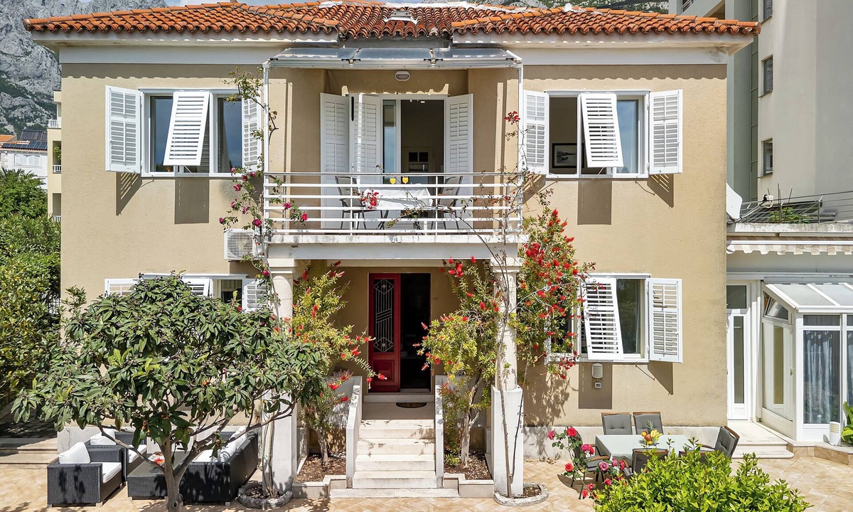 Makarska Old Town Villa | Charming 4-bedroom villa with Stunning views- Makarska Promenade