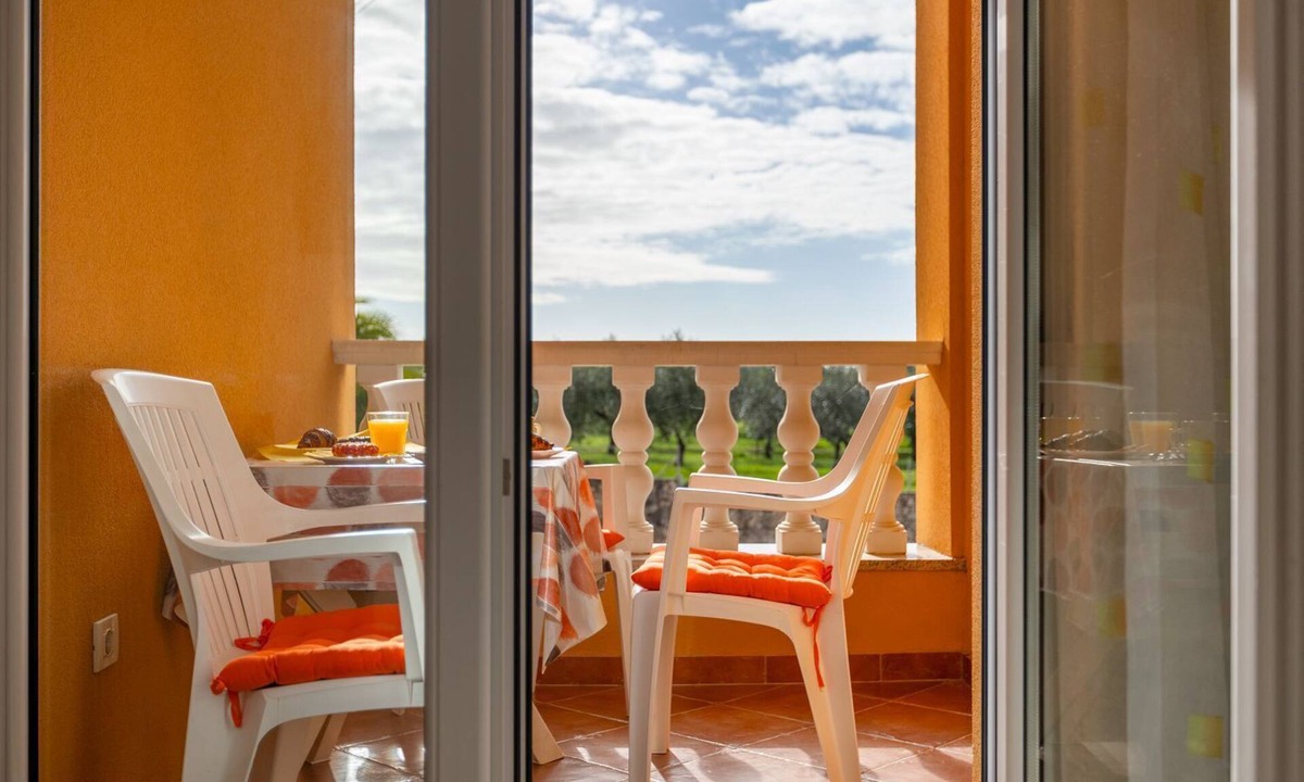 Galizana Apartment | Charming apartment with baby crib, playground, barbecue, WiFi
