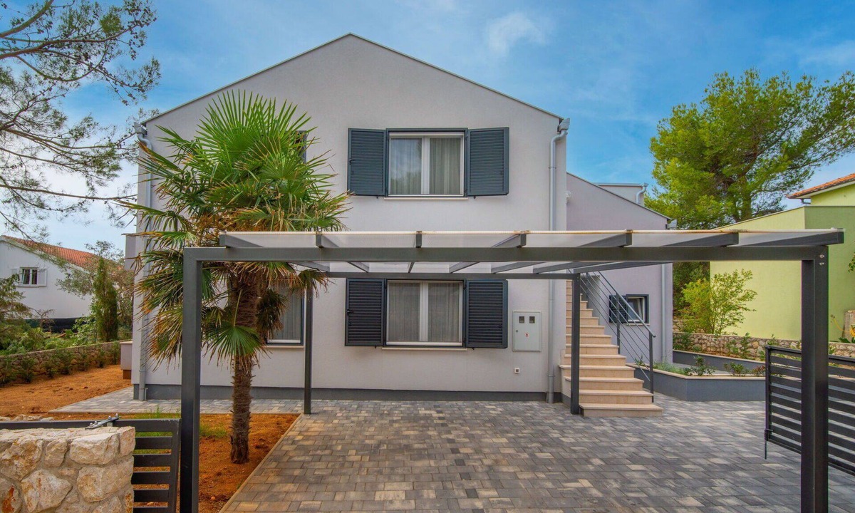 Artatore Apartment | Cosy apartment for 6 people with A/C, WIFI, hot tub, TV and terrace