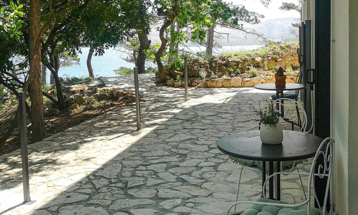 Bosana Apartment | Cozy apartment in Novalja with house sea view