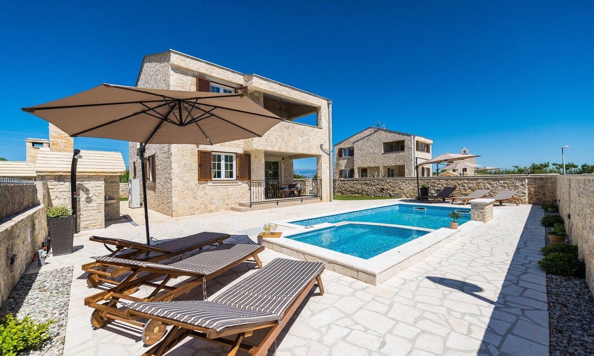 Privlaka Villa | Dalmatian Family Villa near Beach