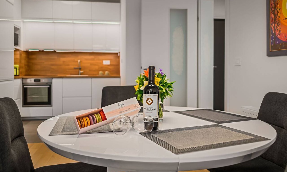 Novi Zagreb Apartment | Family-sized modern apartment 2 minutes to the Arena Mall Zagreb