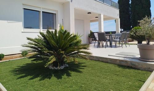 Bogomolje Villa | FAMILY VILLA WITH POOL-Peaceful Hvar Island Oasis