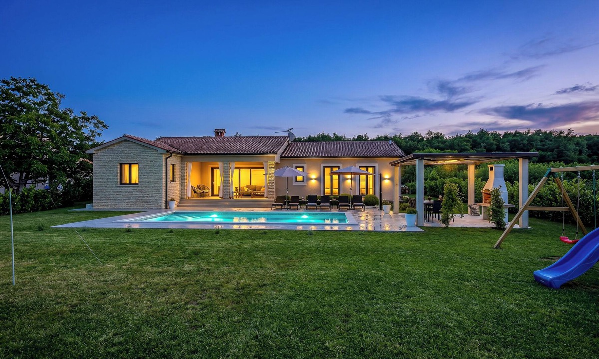 Kapelica Villa | Fully fenced Villa Animo with a private pool - for 8 people near Labin, Istria