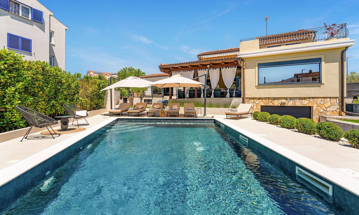 Biograd na Moru House | Gorgeous home in Biograd na moru with sauna