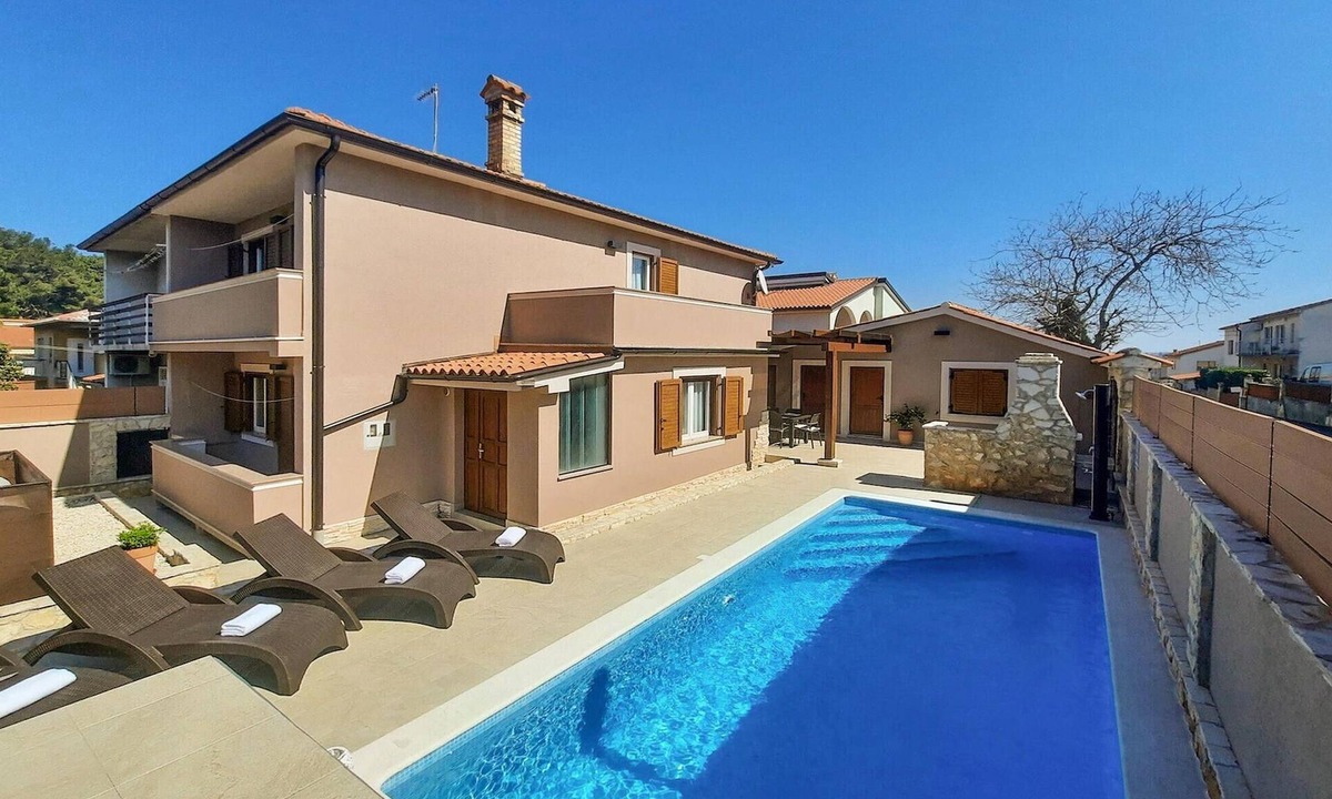 Valdebek House | Gorgeous home in Pula