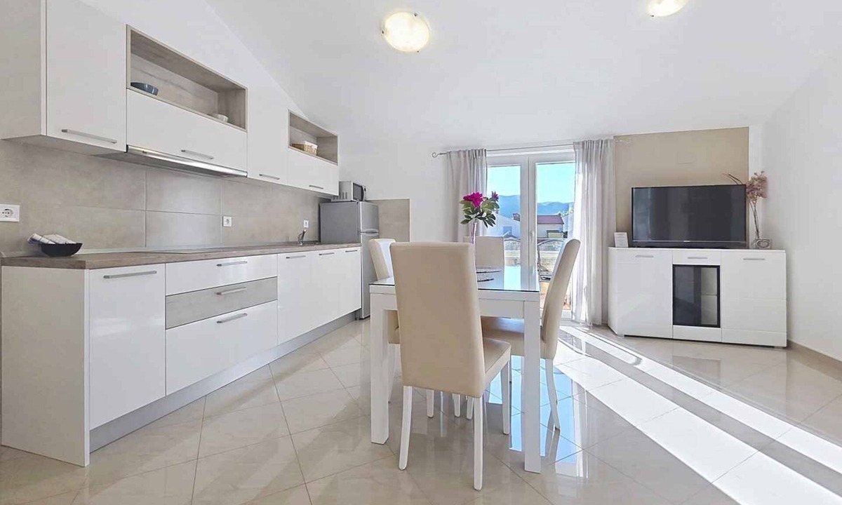 Baska Apartment | Holiday apartment mit Pool
