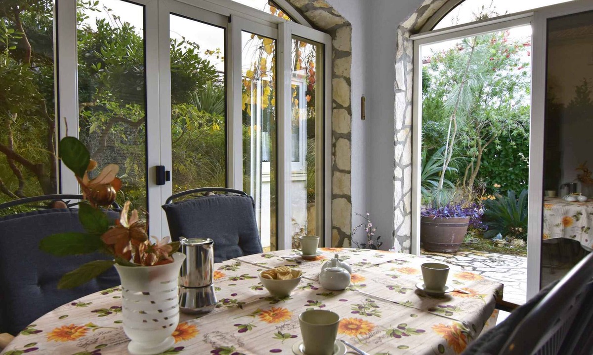 Zambratija Apartment | Holiday apartment near the beach with barbecue.