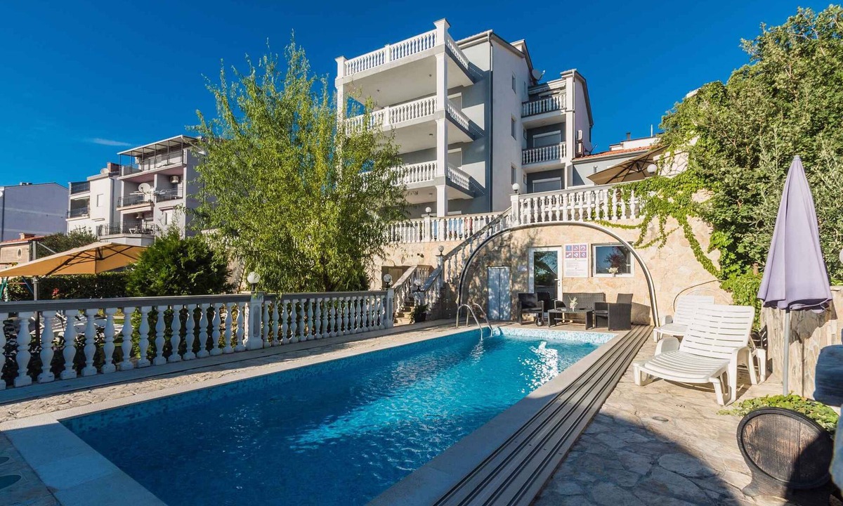 Crikvenica Apartment | Holiday apartment with sea view