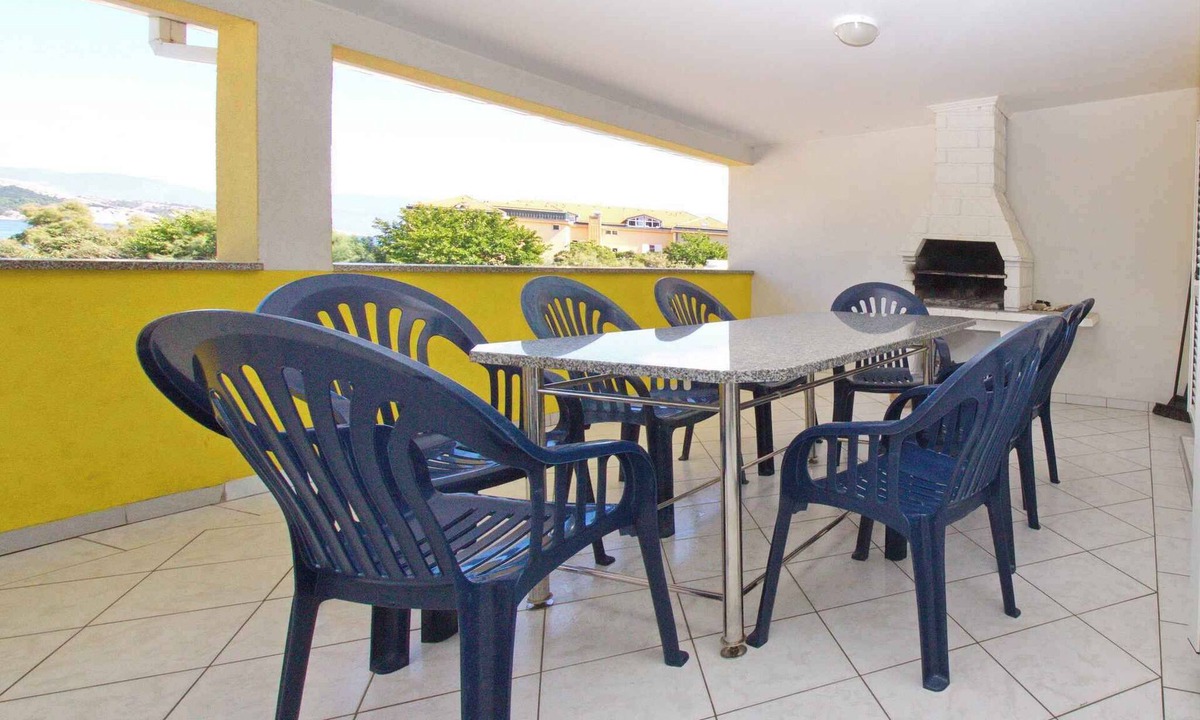 Baska Apartment | Holiday apartment with balcony and barbecue