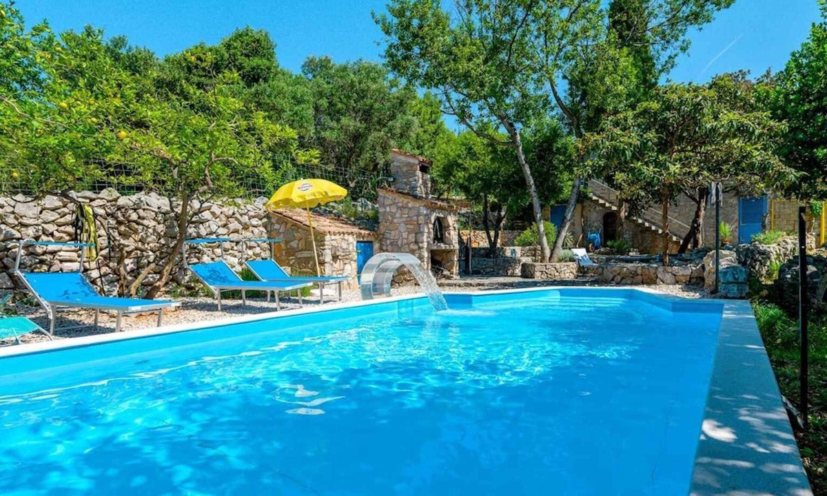 Veli Losinj House | Holiday Home Boris - holiday house with swimming pool