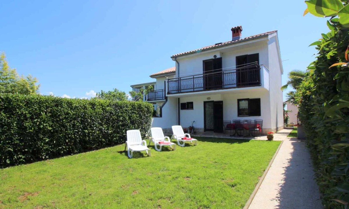 Brulo House | Holiday home in a quiet location and close to the beach