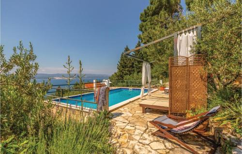Mimice House | Holiday Home Mimice 21 With Outdoor Swimmingpool