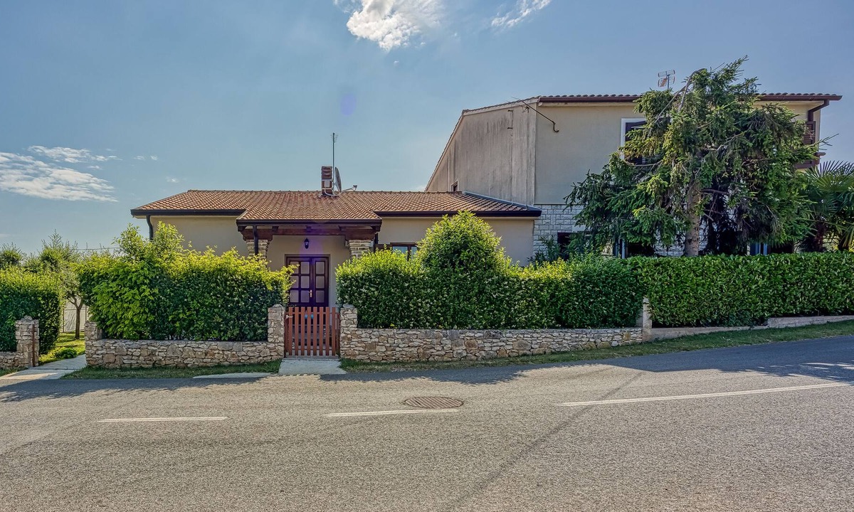 Krsete House | Holiday Home Nadia, Brtonigla, Croatia