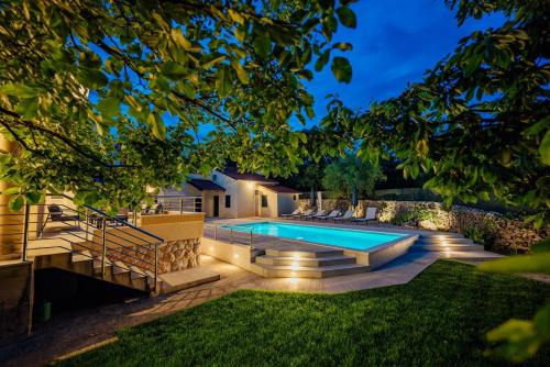 Podbablje Villa | Holiday Home Terra Roca - Private pool in a peaceful natural setting!