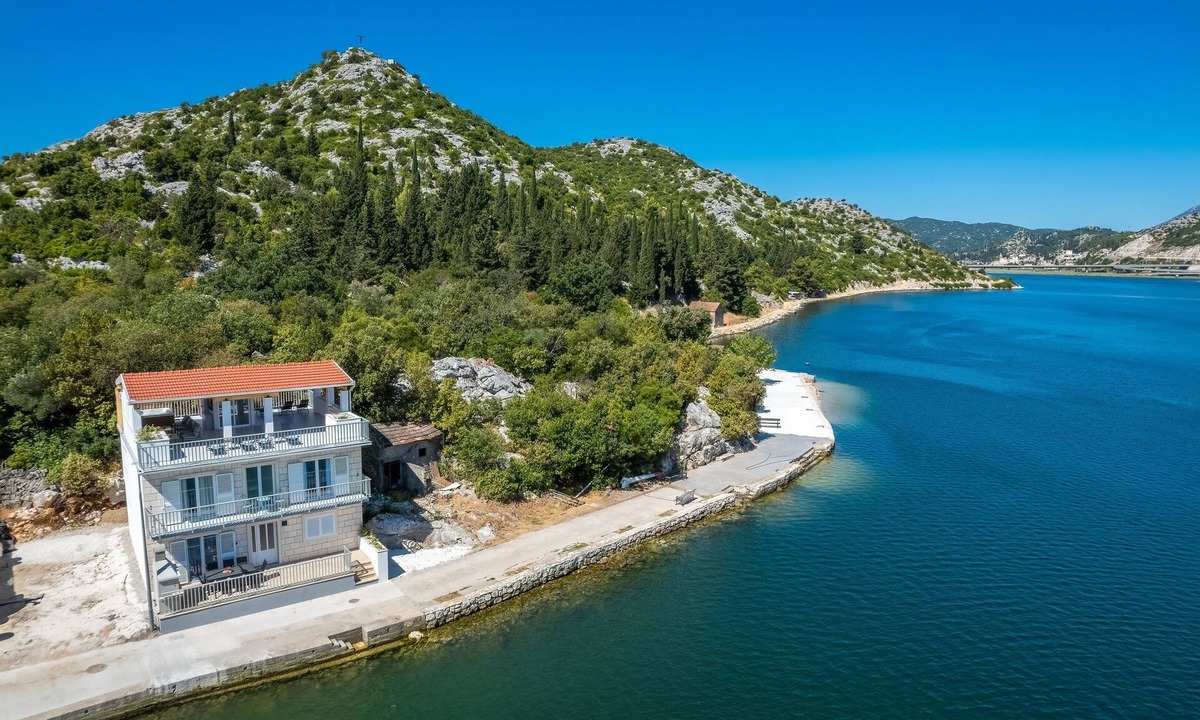 Ploce House | Holiday home with hot tub Rogotin, Neretva Delta - Ušće Neretve (K-24802)